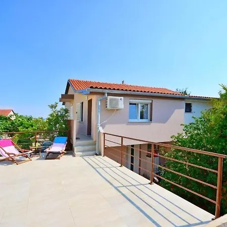 Ivan Marina Apartment *
