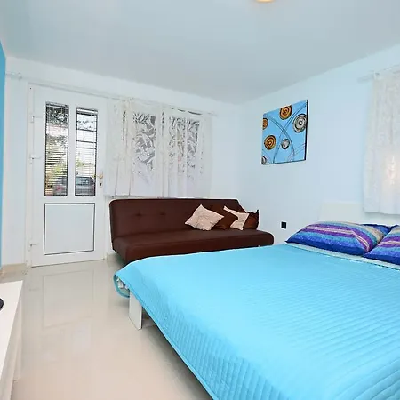 Ivan Marina Apartment *