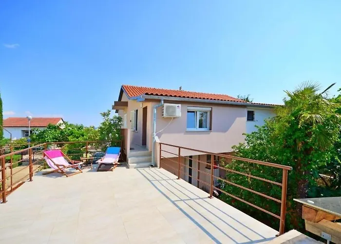 Ivan Apartman *